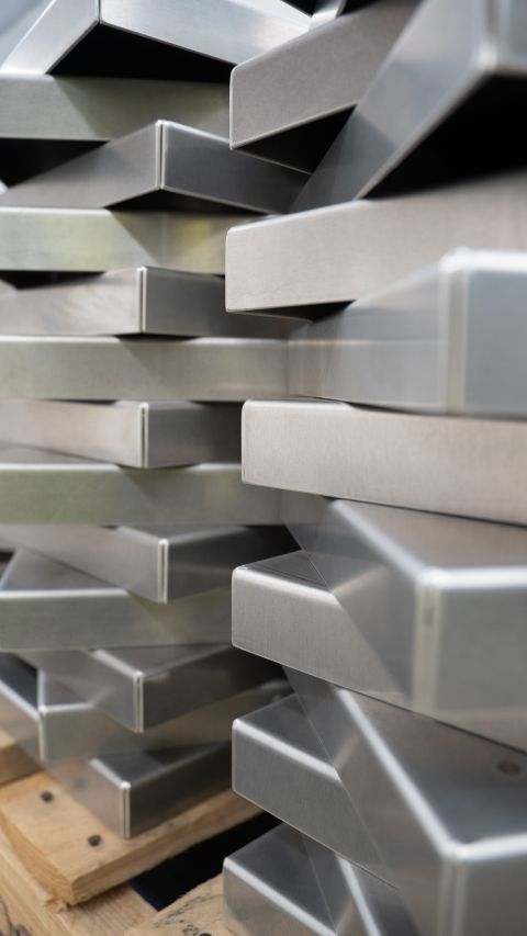 Amapro precision sheet-metal manufacturing
